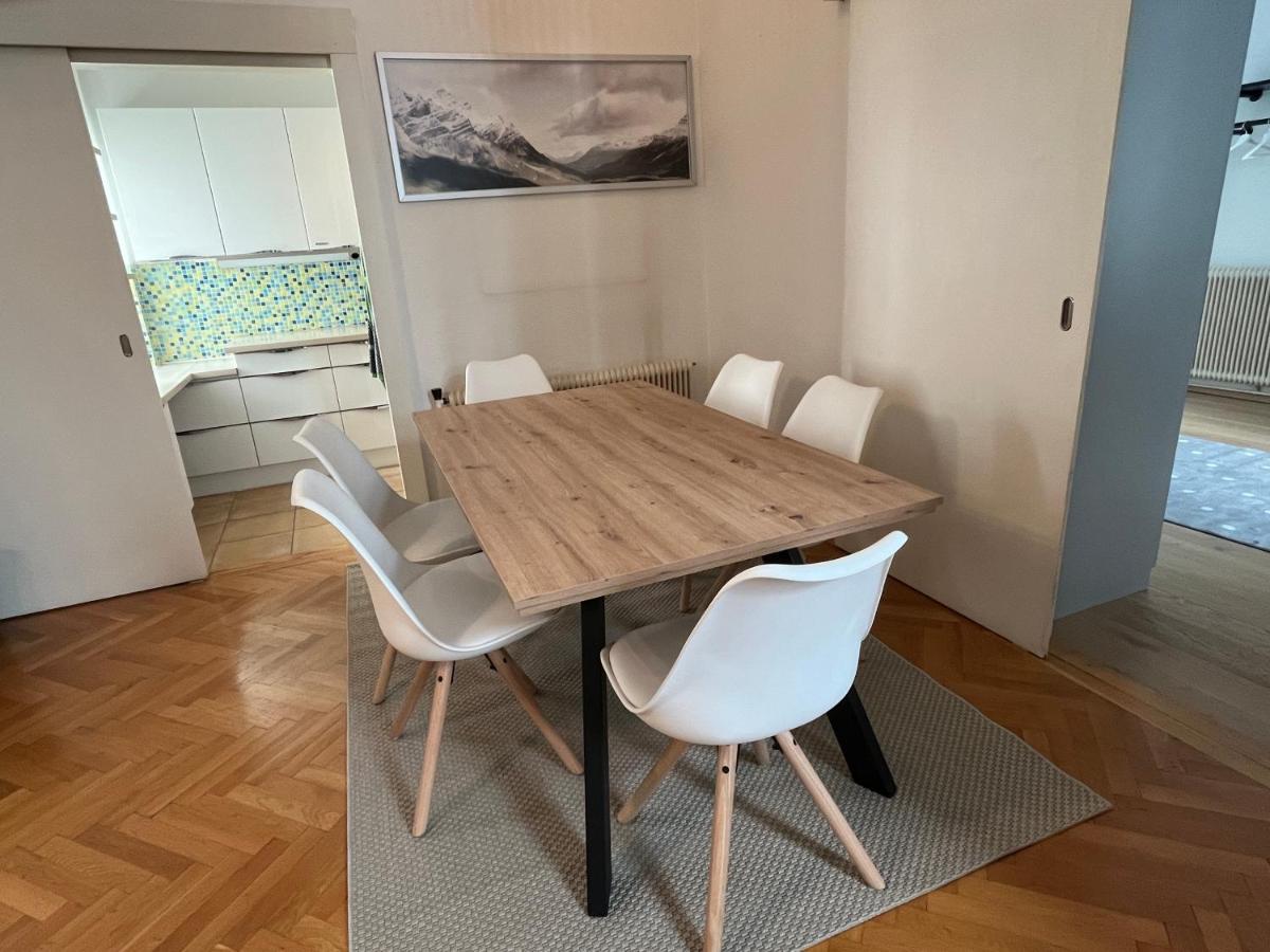 Stylish Apt Near Urania 1Br Apartment Wina Bagian luar foto